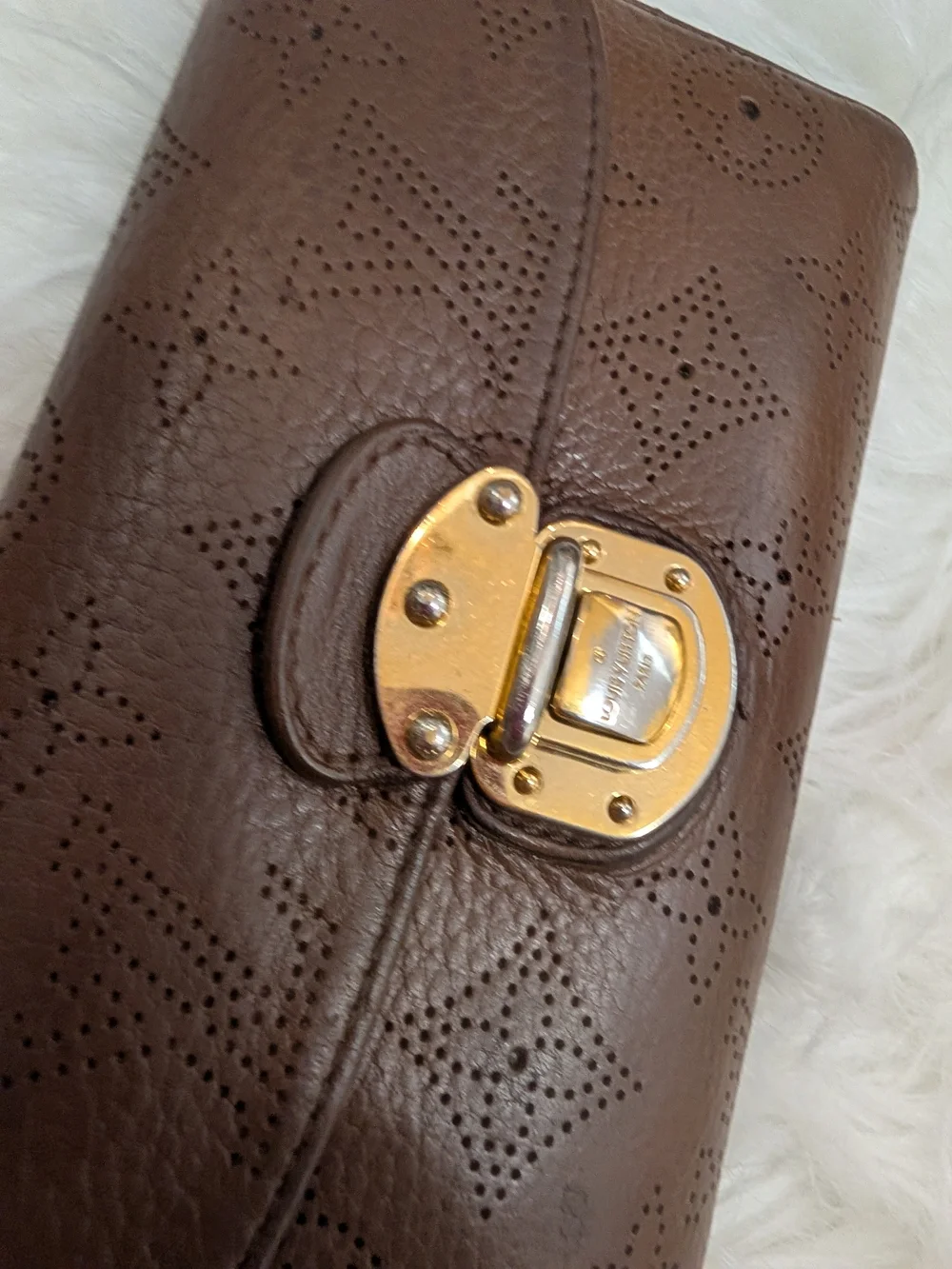 Louis Vuitton Mahina Portefeuille Amelia Leather Trifold Long Wallet/663001
